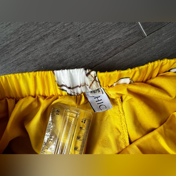 Chicwish yellow flower long skirt. Elastic waist. Size XS/Small. - Picture 8 of 8